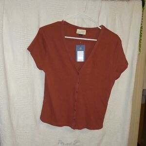 Universal Thread Terracotta Button-Down V-Neck Top